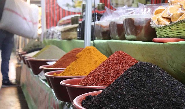 Yöresel Ürünler Fuarı kapılarını ziyaretçilerine açtı