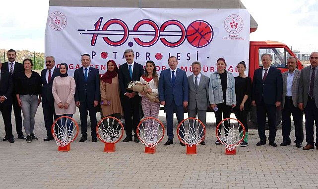 Yozgat&#039;ta 150 basketbol potası dağıtıldı
