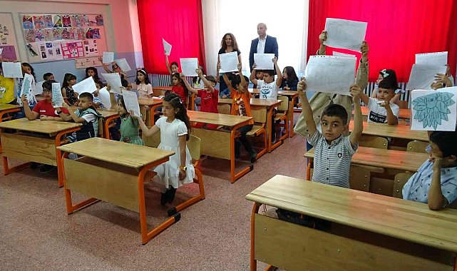 Yozgat'ta 74 bin 988 öğrenci karne heyecanı yaşadı