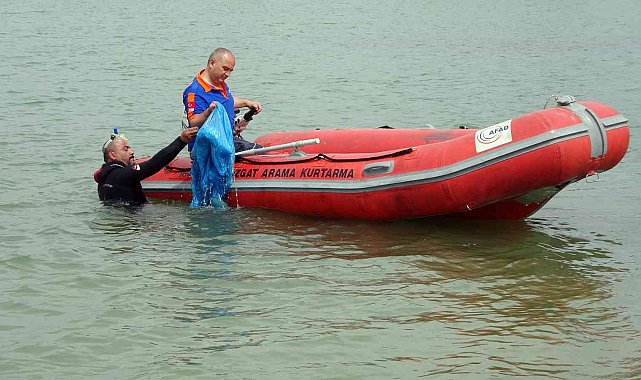 Yozgat'ta jandarma ekipleri, Topçu Göleti ve çevresinde temizlik yaptı