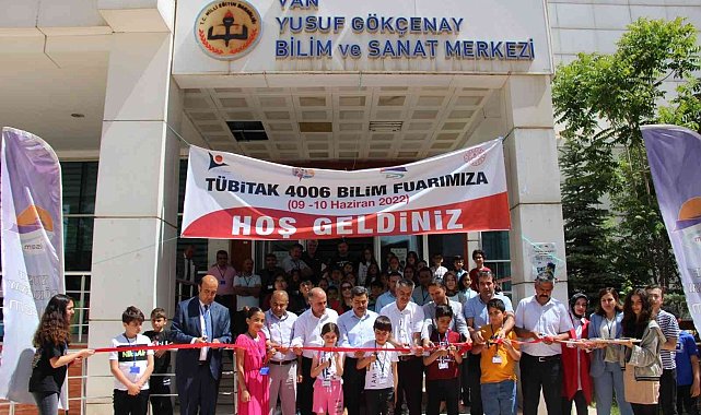 Yusuf Gökçenay Bilim ve Sanat Merkezi öğrencileri projelerini sergiledi