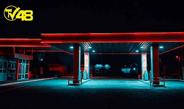 Zam Üstüne Zam: Benzine 2.21 kuruş zam geliyor !