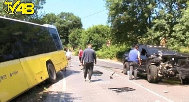 Zekeriyaköy'de İETT Otobüsü Ağaca Çarparak Durabildi