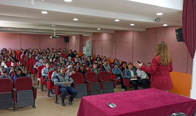 Ziraat Fakültesi üniversite adaylarıyla buluştu