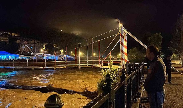 Zonguldak&#039;ın Devrek ilçesinde birçok köy yolu ulaşıma kapatıldı