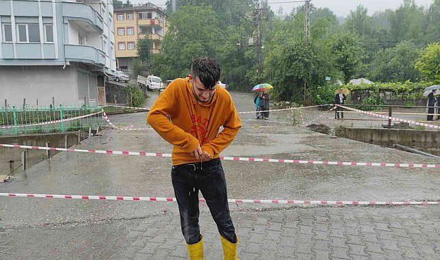 Zonguldak&#039;ta iki mahalleyi bağlayan köprü ulaşıma kapandı