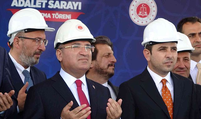 Adalet Bakanlığı bin 500 hakim ve savcı alacak