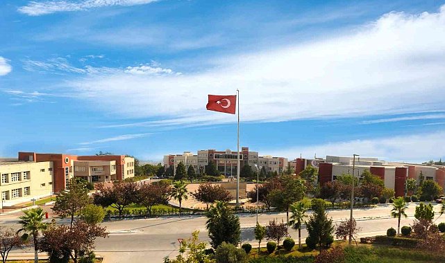 ADÜ&#039;nün ilk &quot;turuncu bayrağı&quot; Eğitim Fakültesi&#039;nin oldu