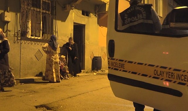 Ağabeyi kardeşini bıçakladı, anneleri gözyaşlarına boğuldu