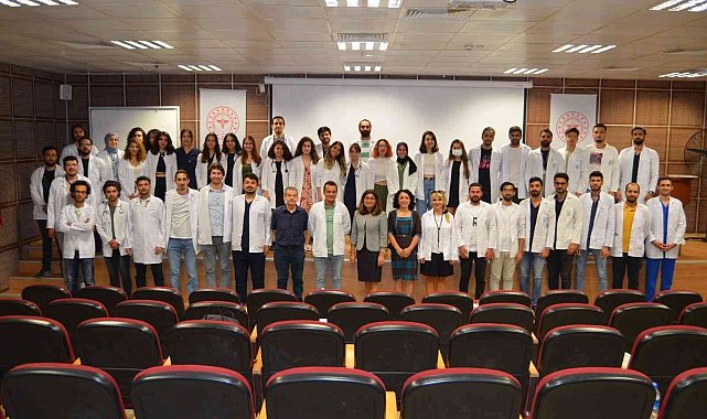 ALKÜ&#039;de intörn doktorlar eğitimlerine başladı