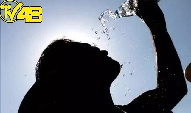 Aşırı sıcaklarda sıvı kaybı yaşamamak için beş öneri