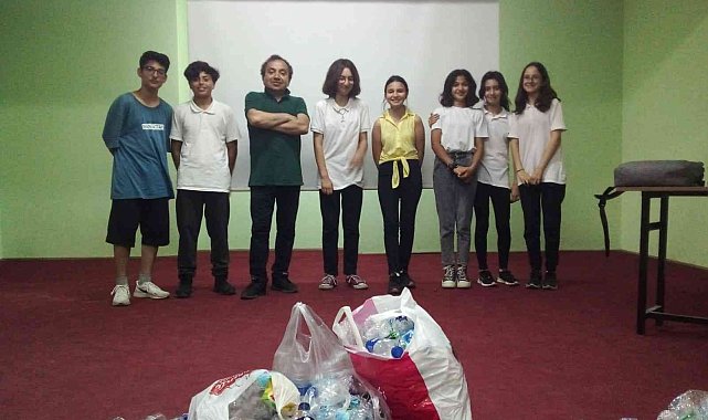 Ayvalık&#039;ta öğrencilerden dev rekor