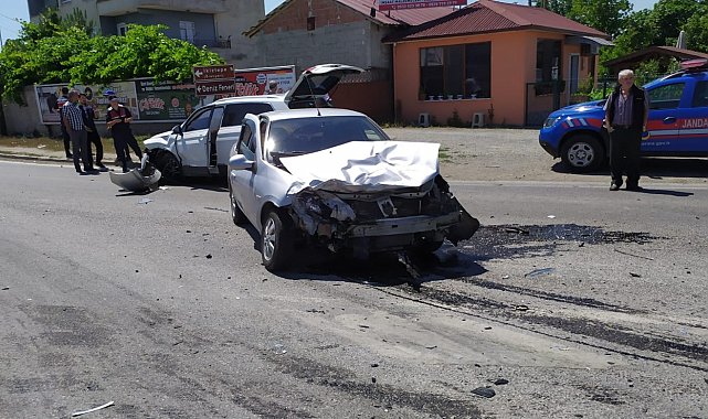 Bafra&#039;da kaza: 2 yaralı