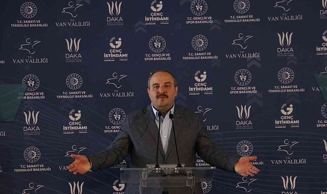 Bakan Varank: &quot;Kılıçdaroğlu&#039;nun &#039;yapılmıyor&#039; dediği yatırımlar Türkiye&#039;nin dört bir yanında güneş gibi parlıyor&quot;