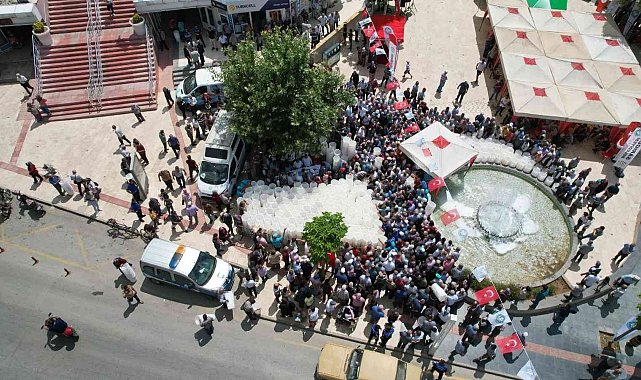 Başkan Ergün&#039;den üzüm üreticisine destek