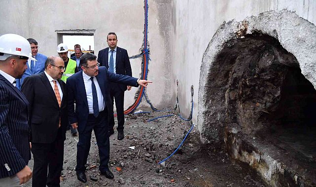 Başkan Genç, Vali Ustaoğlu&#039;na Hasanpaşa Hamamı&#039;ndaki restorasyon çalışmalarını anlattı