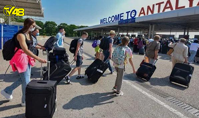 Türkiye&#039;ye 6 ayda 16,4 milyon turist geldi