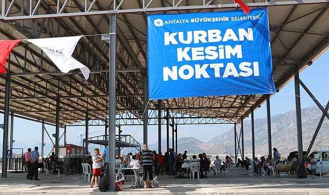 Büyükşehir&#039;den üç noktada ücretsiz kurban kesimi