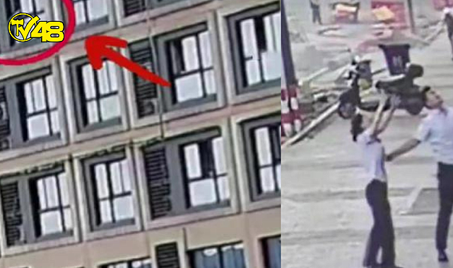 Çin&#039;de mucize anları! 5. kattan düşen 2 yaşındaki çocuğu havada yakalayarak kurtaran adam &quot;kahraman&quot; ilan edildi