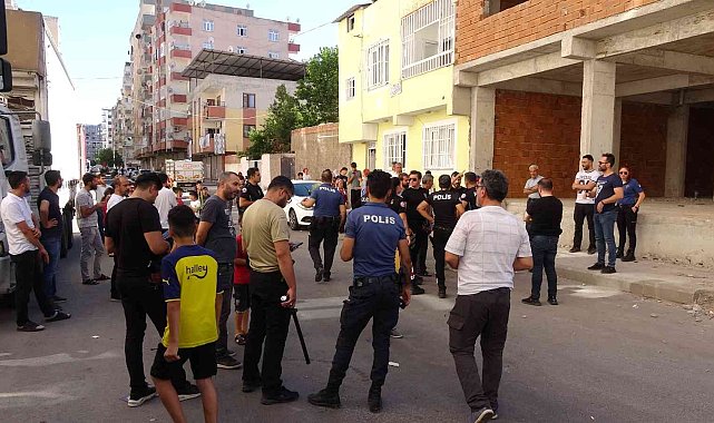 Diyarbakır&#039;da akrabalar arası taşlı sopalı kavga: 3 yaralı