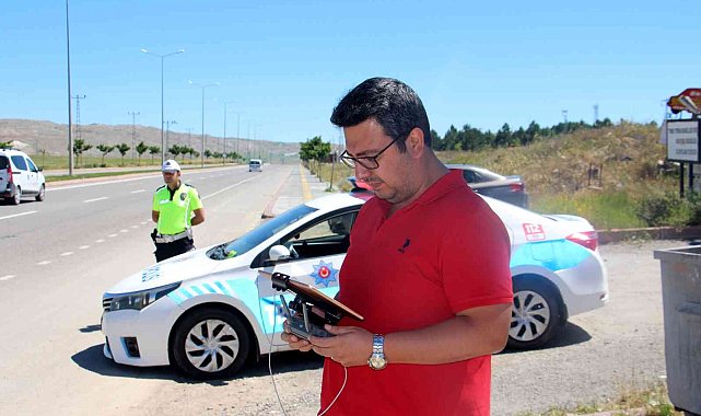 Dronlu denetimde kırmızı ışık ihlali yapan sürücülere ceza