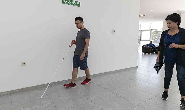 Görme engelli bireylere &#039;bağımsız hareket becerileri&#039; kursu