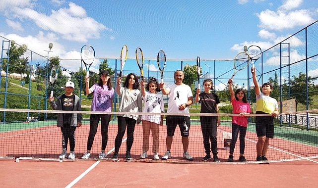 Ihlamurkentspor yaz okulu tenis çalışmaları