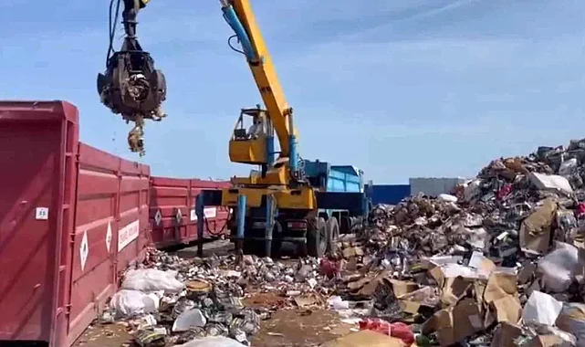 İstanbul&#039;da 4 Ayda Ele Geçirilen 70 Ton Ağırlığındaki Kaçak Alkol, Tütün ve Bunlarla İlgili Materyal İmha Edildi