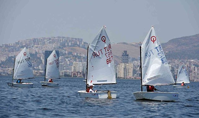 İzmir Körfez Festivali&#039;nde renkli görüntüler