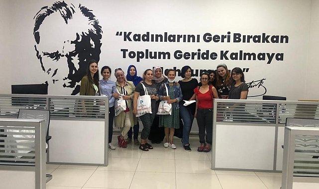 İzmit Belediyesi Kadın Tiyatrosu ilk dersine İZGİM&#039;de başladı