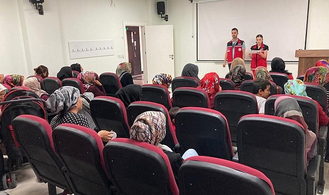 Kadın Gelişim Merkezi&#039;nde koruyucu aile günü kutlandı