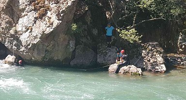 Kayıp hemşireyi arama çalışmaları kara, hava ve suda yürütülüyor