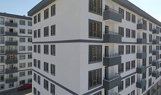 Konutlarda yarım bırakılan işler vatandaşı zor durumda bırakıyor