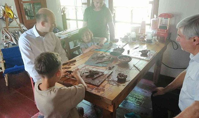 Köyceğiz&#039;de minikler seramik tabak yapmayı öğrendi