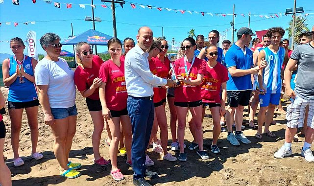 Köyceğiz&#039;de Plaj Hentbolu Şampiyonası sona erdi