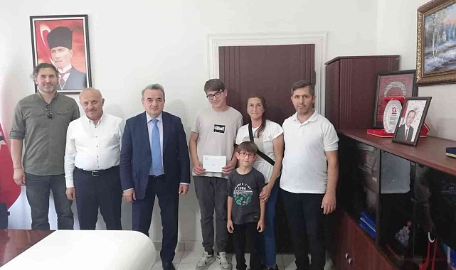 LGS&#039;de il ve ilçe birincisi oldu