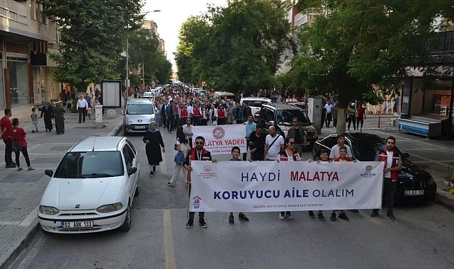 Malatya&#039;da koruyucu aileler günlerini kutladı
