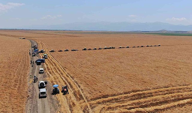 Manisa&#039;da kuruyan gölde yer paylaşımı kavgası: 4 gözaltı