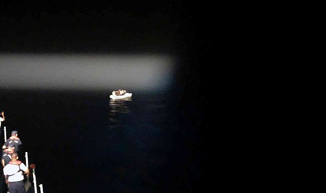 Marmaris&#039;te 9 göçmen kurtarıldı