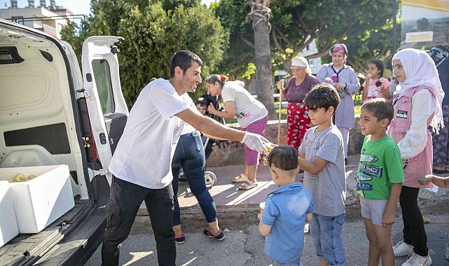 Mersin&#039;de çocukların dondurması belediyeden