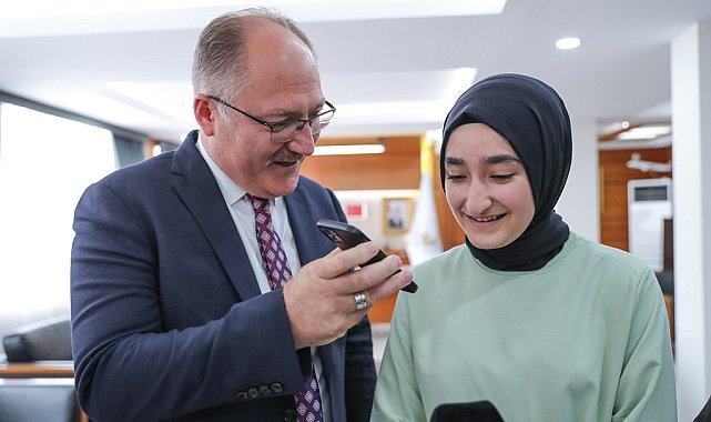 Milli Eğitim Bakanı Özer&#039;den LGS Türkiye birincilerine tebrik