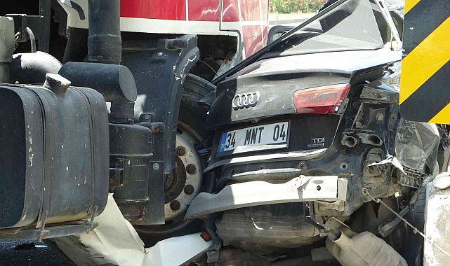 Muğla&#039;da beton mikseri 4 otomobili biçti: 3 yaralı