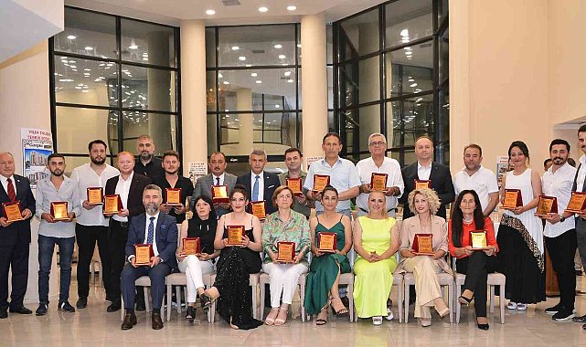 Ordu&#039;da Yılın En&#039;leri ödüllerini aldı