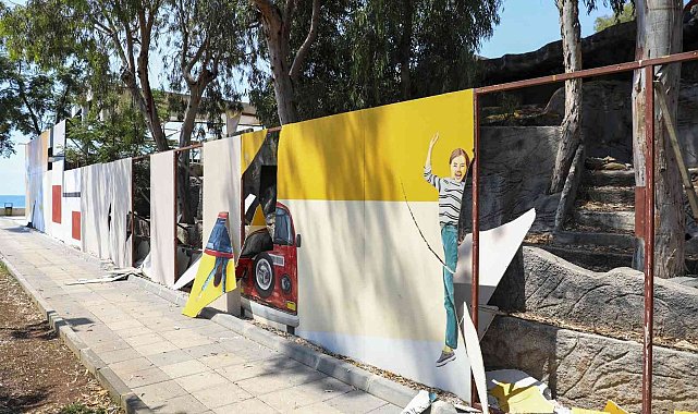 Özgecan Aslan Barış Meydanına kazandırılan sanatsal alanlar tahrip edildi