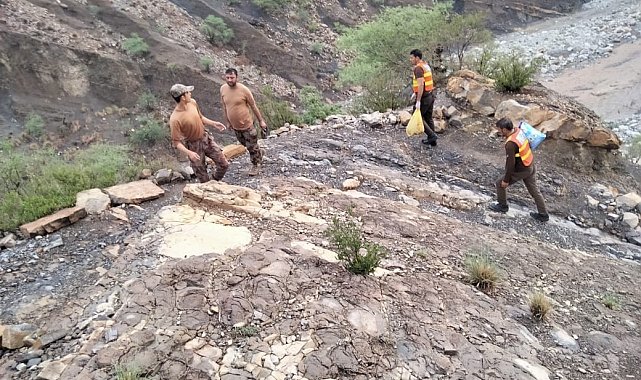 Pakistan&#039;da otobüs vadiye uçtu: 19 ölü, 12 yaralı