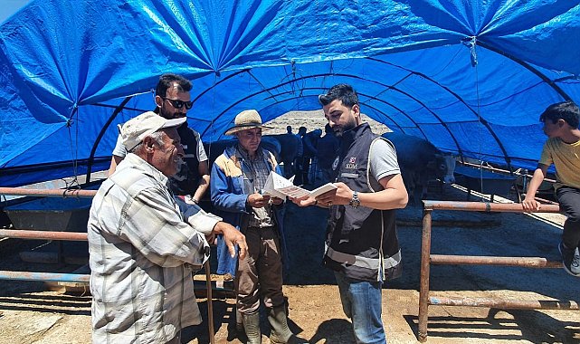 Polis ekipleri kurban pazarında sahte para uyarısı yaptı