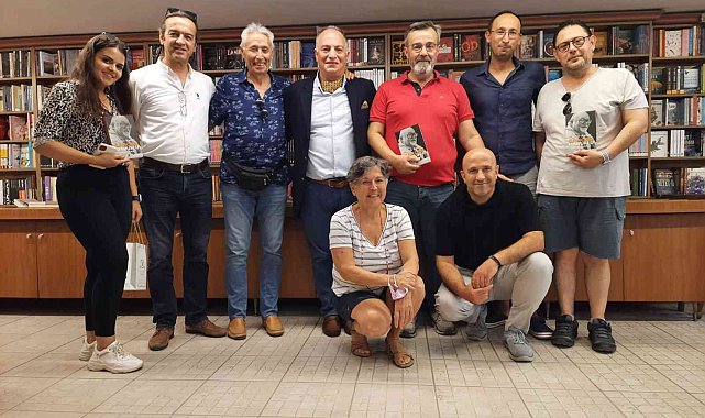 &quot;İzmir Baba&quot; imza gününde anıldı