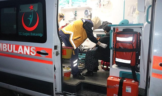 Selde yolu kapanan köydeki hasta helikopterle hastaneye getirildi