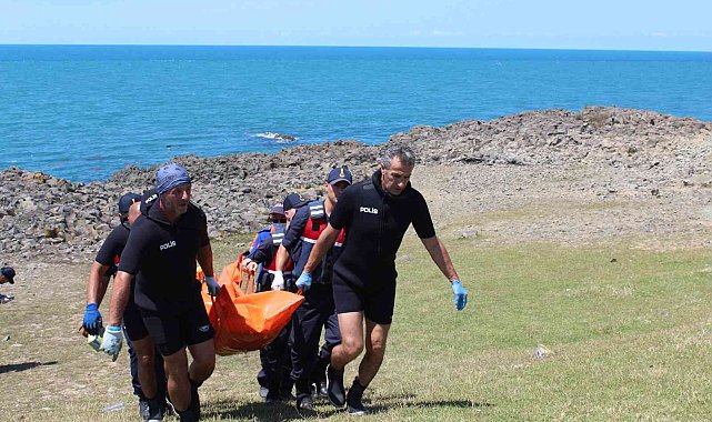 Sinop&#039;ta denizde erkek cesedi bulundu