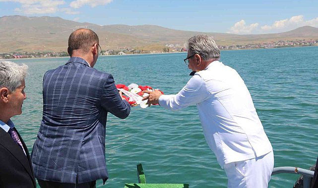 Tatvan&#039;da Kabotaj Bayramı törenle kutlandı